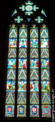 eglise Saint Mathias: magnifique  vitrail