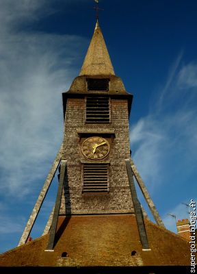 le clocher de l'eglise Ste Catherine