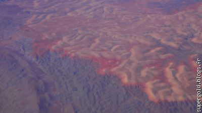 dunes rouges dans le désert