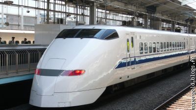 shinkansen Hikari , modèle plus ancien